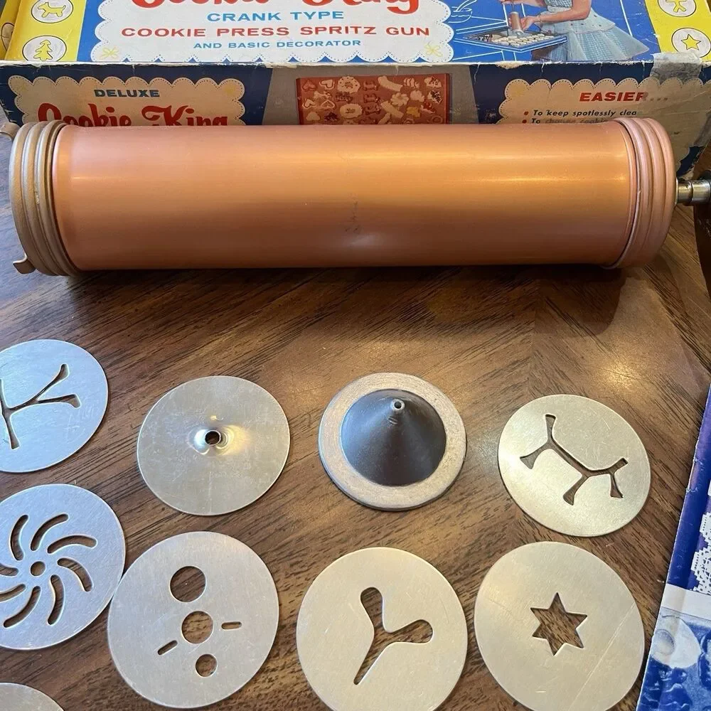 Nordic Ware Deluxe Cookie King Crank Cookie Press Spritz Gun 10 Discs
